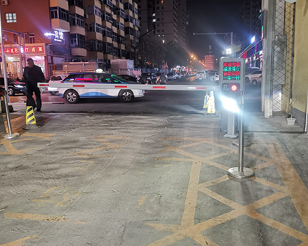 山西元一智能公司告訴您通道擺閘如何使用和保養(yǎng)？